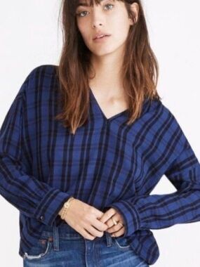 Madewell blue black plaid patterned v-neck notched collar long sleeve flowy top